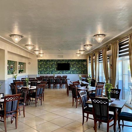 Hotel Stara Gorzelnia Lichen Stary Ngoại thất bức ảnh