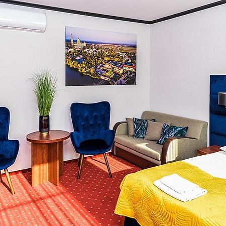 Hotel Stara Gorzelnia Lichen Stary Ngoại thất bức ảnh