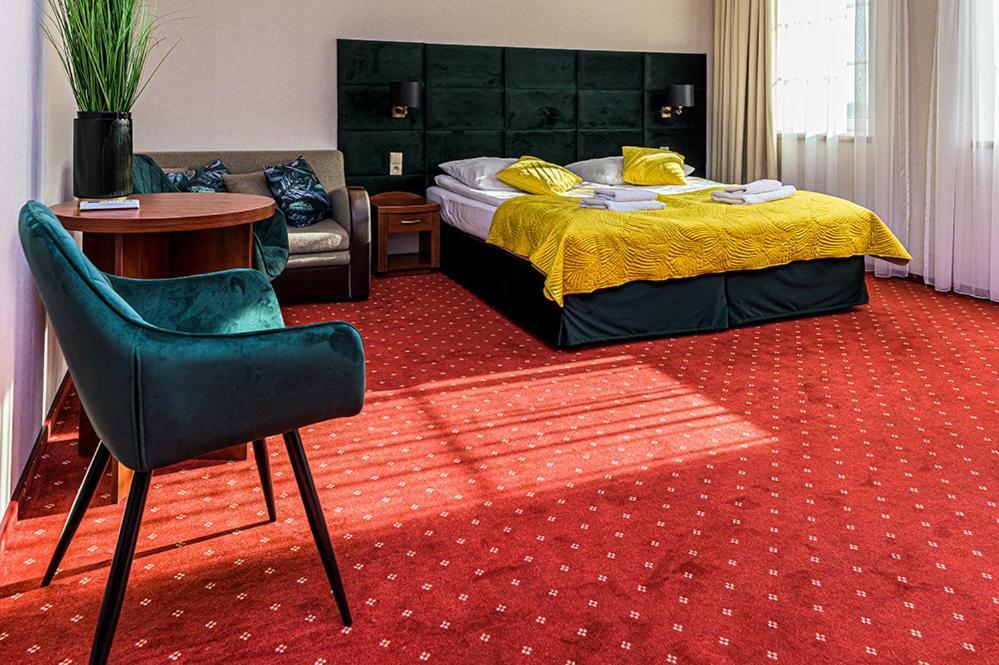 Hotel Stara Gorzelnia Lichen Stary Ngoại thất bức ảnh