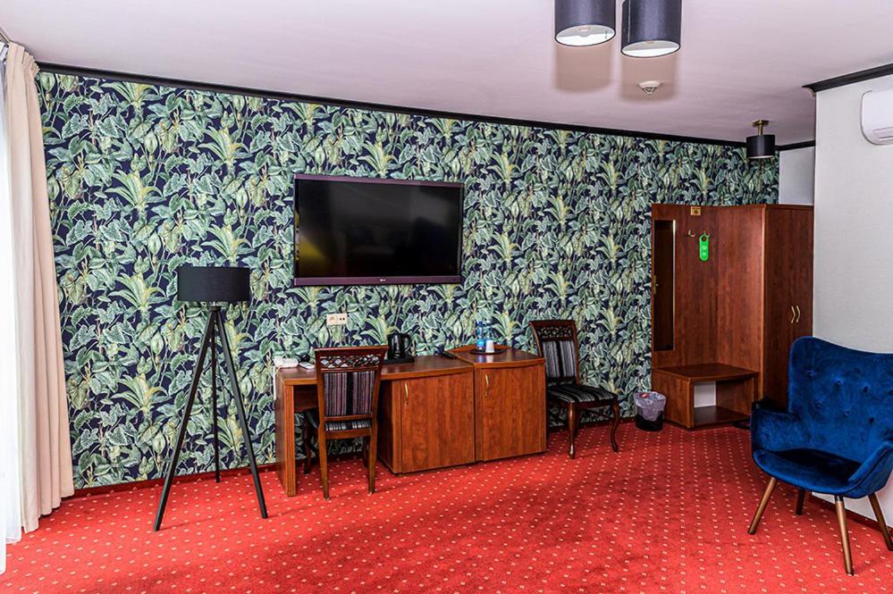 Hotel Stara Gorzelnia Lichen Stary Ngoại thất bức ảnh