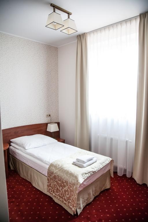 Hotel Stara Gorzelnia Lichen Stary Phòng bức ảnh