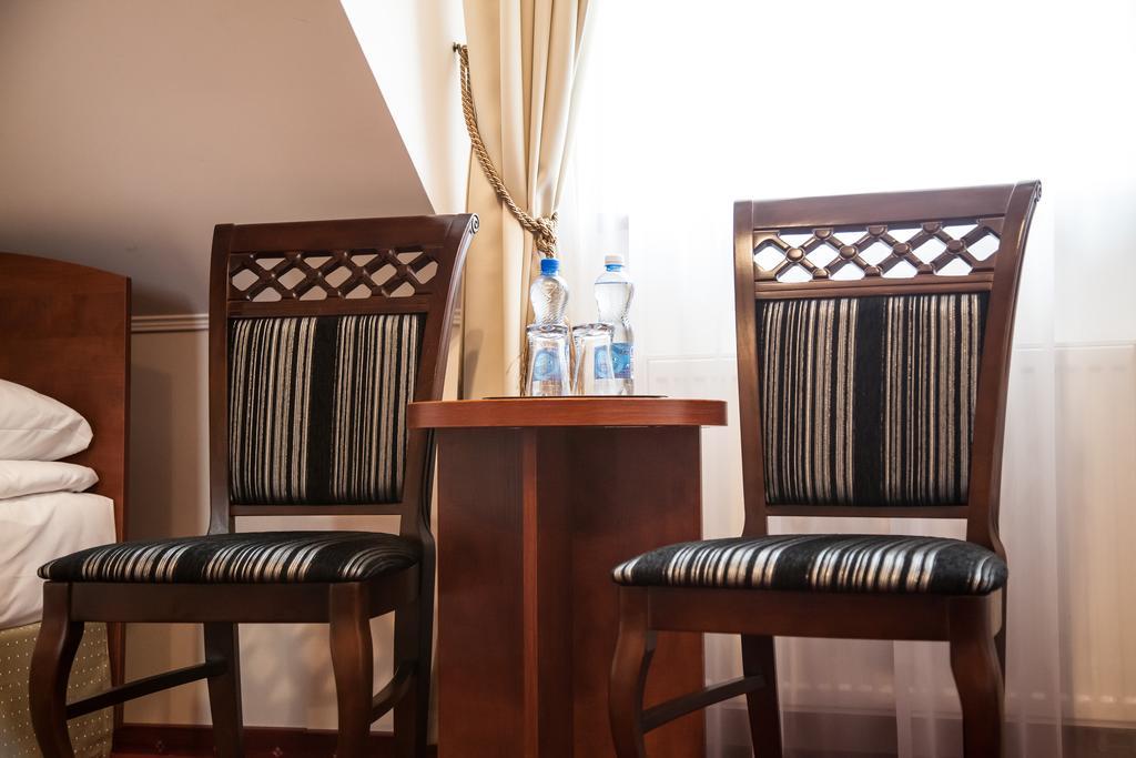 Hotel Stara Gorzelnia Lichen Stary Phòng bức ảnh