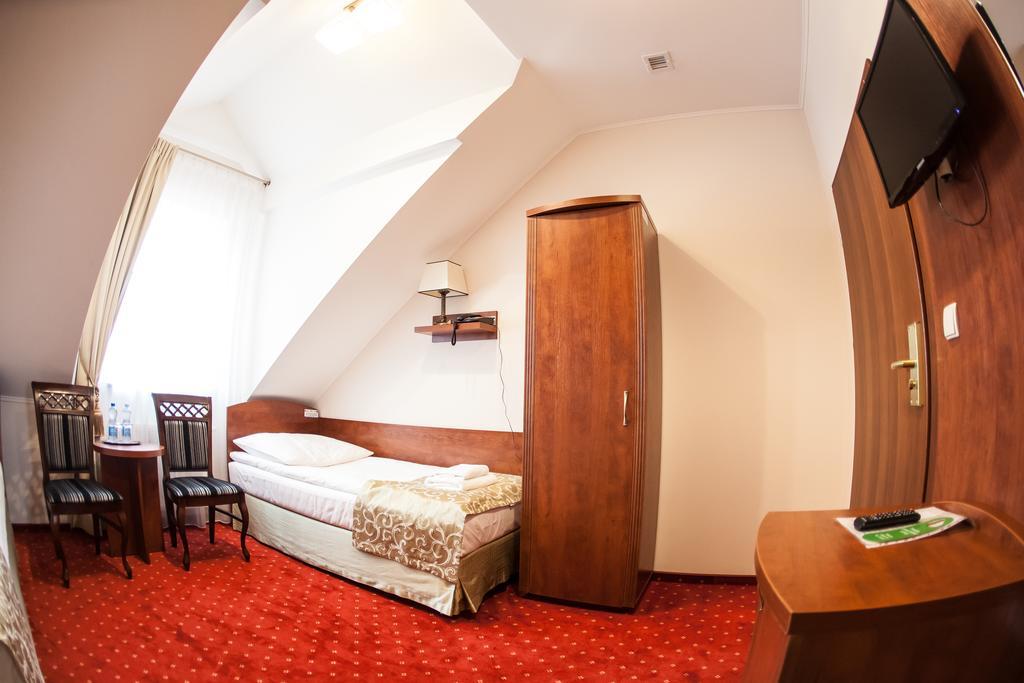 Hotel Stara Gorzelnia Lichen Stary Phòng bức ảnh