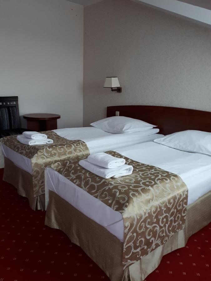 Hotel Stara Gorzelnia Lichen Stary Ngoại thất bức ảnh